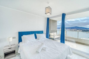 Royal Blue 2BR W/ View, Pool, Parking & Gym